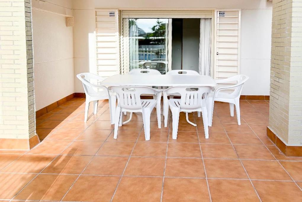 Piso Bajo 3 Habitaciones 2 Banos Y Gran Terraza Denia Exterior photo